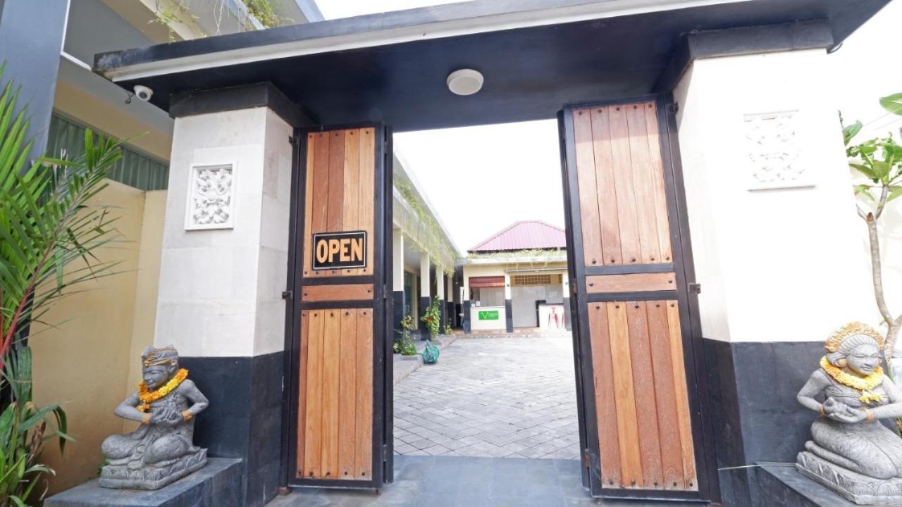 V Canggu Dormitory Exterior foto
